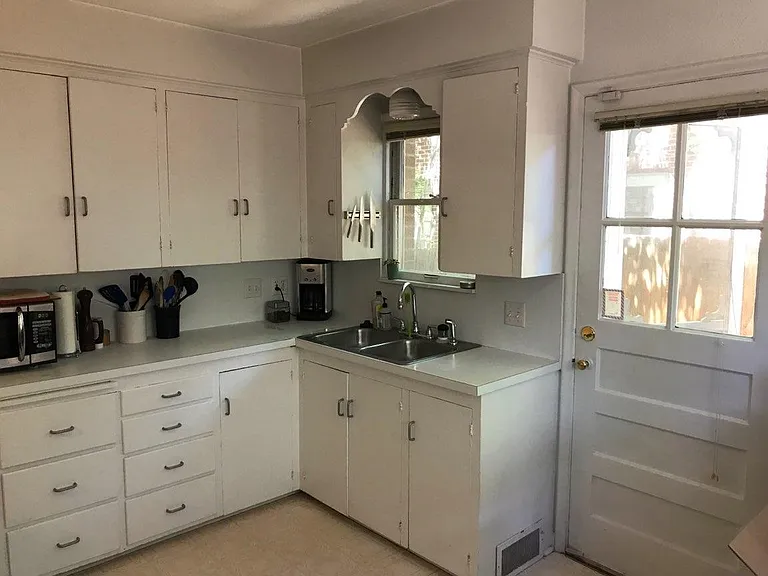 1303 E Roosevelt Ave — Photo 4