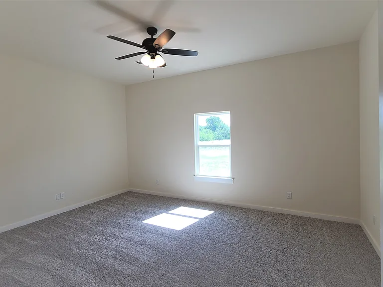108 Tralee Ct — Photo 34