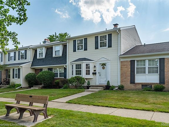 2nd image of 20161 Silver Spring Dr