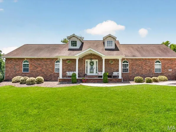 21610 Westview Rd, Carlyle, IL 62231