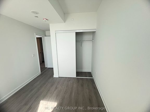 4th image of 1 Fairview Rd E #2502