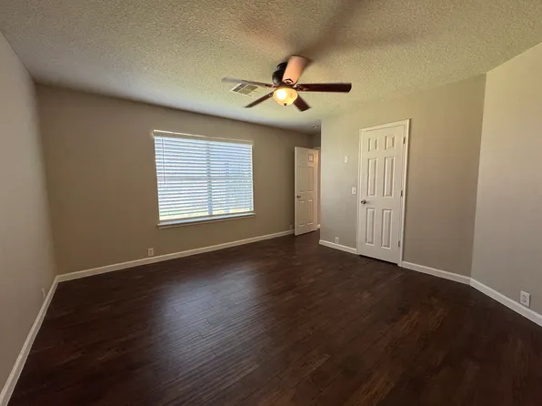 5914 Spring Sunrise Dr, Richmond, TX 77407