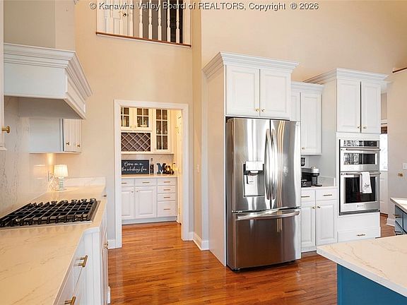 5th image of 1028 Crestmont Rd