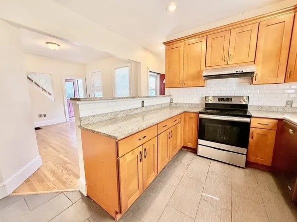 81 South St #1, Quincy, MA 02169