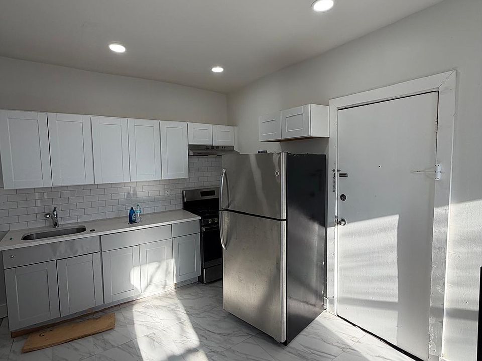 1st image of 26 Elizabeth Ave #12