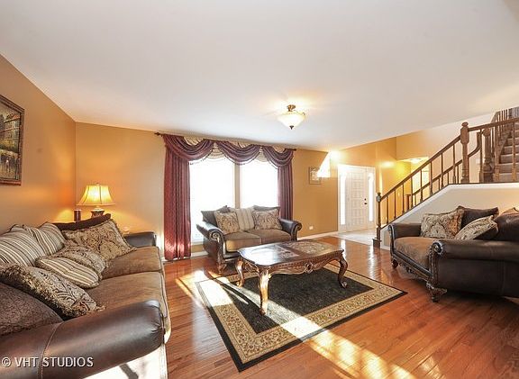 2nd image of 427 W Whitehall Dr