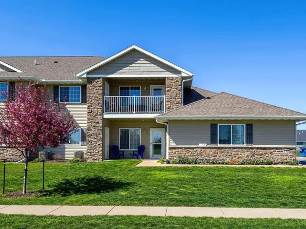 320 E Franklin St #204, Eldridge, IA 52748