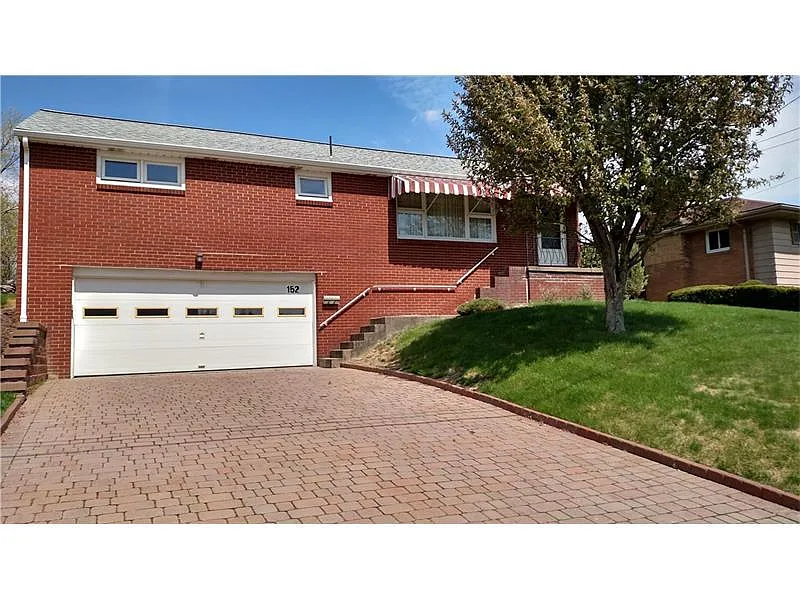 152 Manchester Dr photo 1