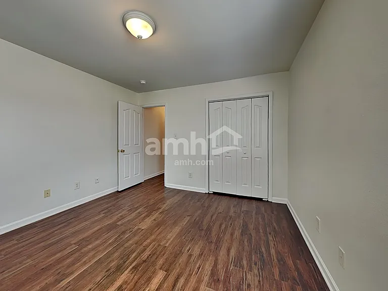 2526 Ingleside Dr — Photo 16