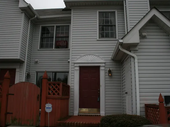 14 Tamarisk Quay APT G, Hampton, VA 23666