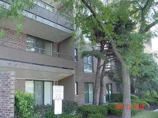 1st image of 7 E Carriageway Dr #507