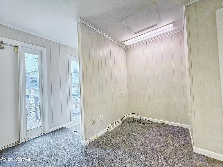50 W Market St — Photo 12