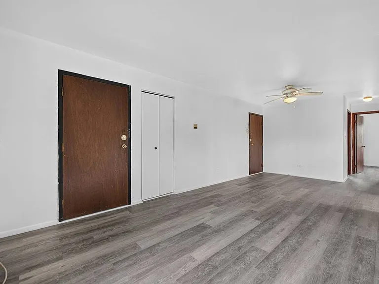 450 Perrie Dr #302 — Photo 7