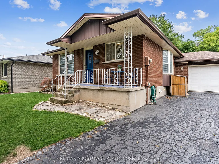 19 Friars Ct — Photo 2
