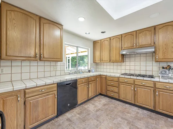 274 Walker Dr, Mountain View, CA 94043