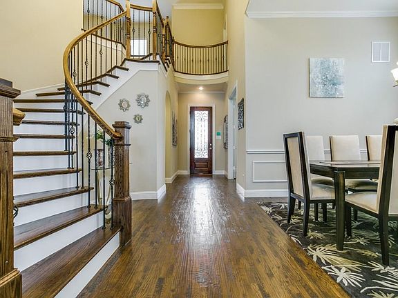 3rd image of 2316 Brisbane Ln