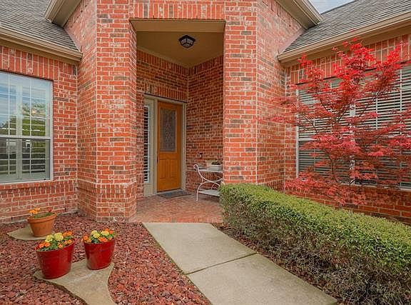 3rd image of 6744 Lincoln Hills Ct