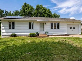 934 Sandusky Dr, Iowa City, IA 52240