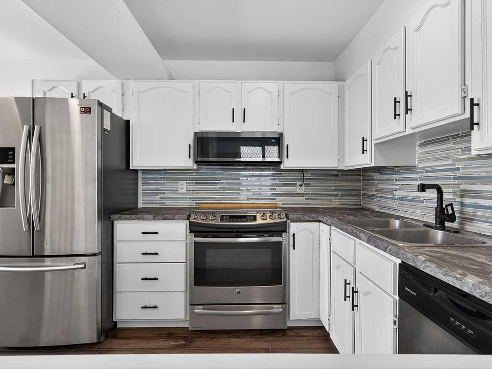 1st image of 1013 Smith Ave