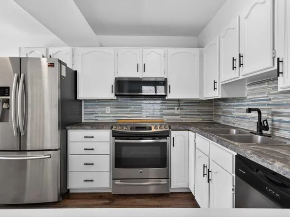 1013 Smith Ave, Crossfield, AB T0M 0S0