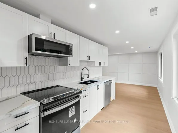 855 Garth St, Hamilton, ON L9C 4K7