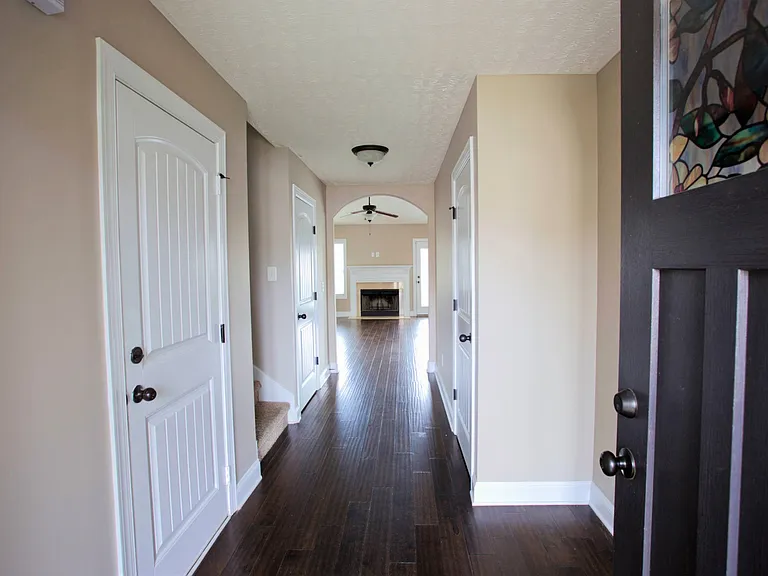 717 Elm St — Photo 3