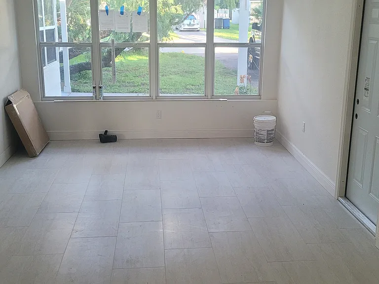 201 S Pegasus Ave — Photo 1