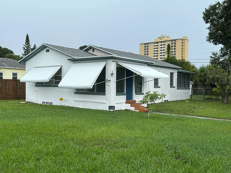 601 E Fee Ave