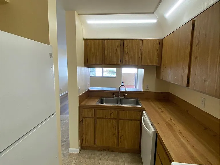 848 Twin Lakes Dr #19-G — Photo 4