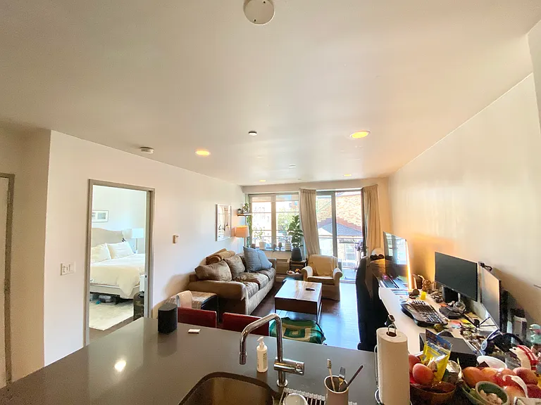 155 N 4th St #3D — Photo 12