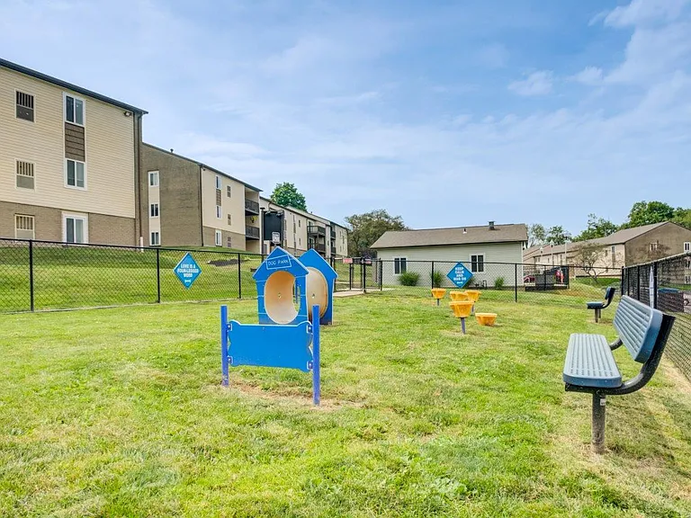 Squires Manor Apartment Homes — Photo 18