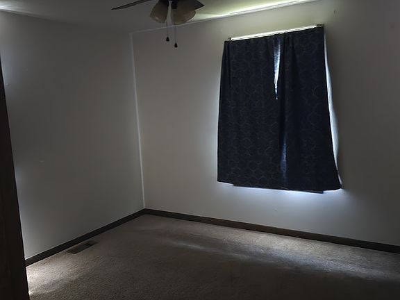 5th image of 102 N Church St