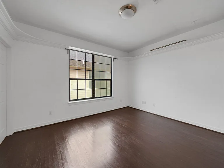 5323 Nolda St #D — Photo 14