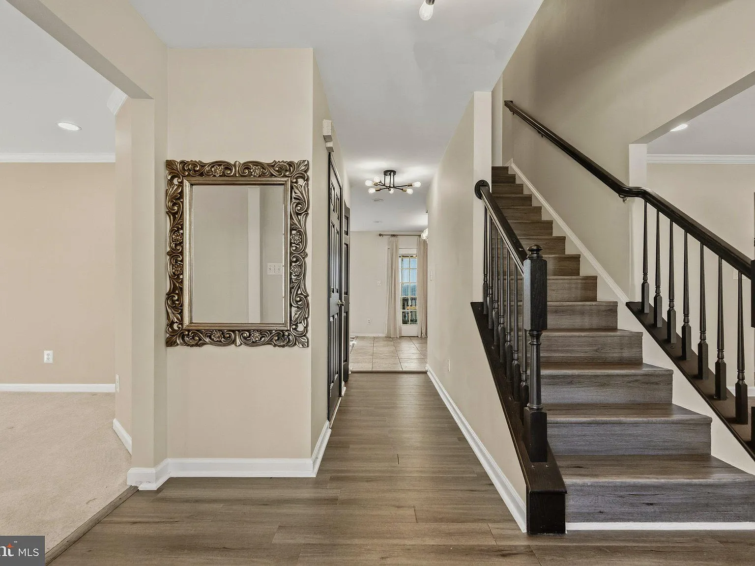 5 bed, 3.5 bath, 3096 sqft, $3,895 — Photo 4