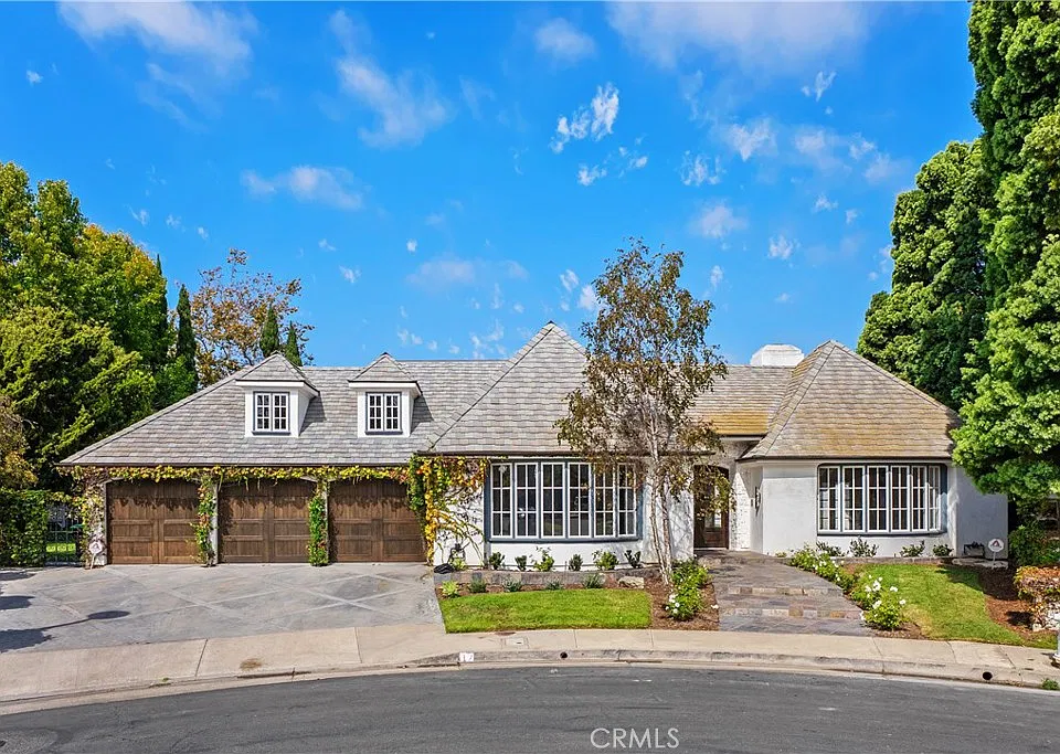 12 Torrey Pines Ln
