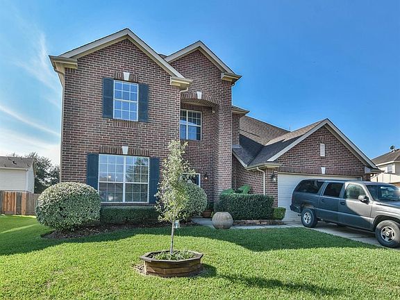2nd image of 8134 Wooded Terrace Ln