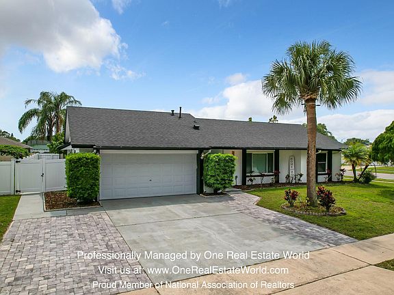 3rd image of 2750 Bay Leaf Dr
