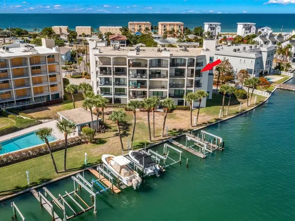 9825 Harrell Ave APT 401, Treasure Island, FL 33706