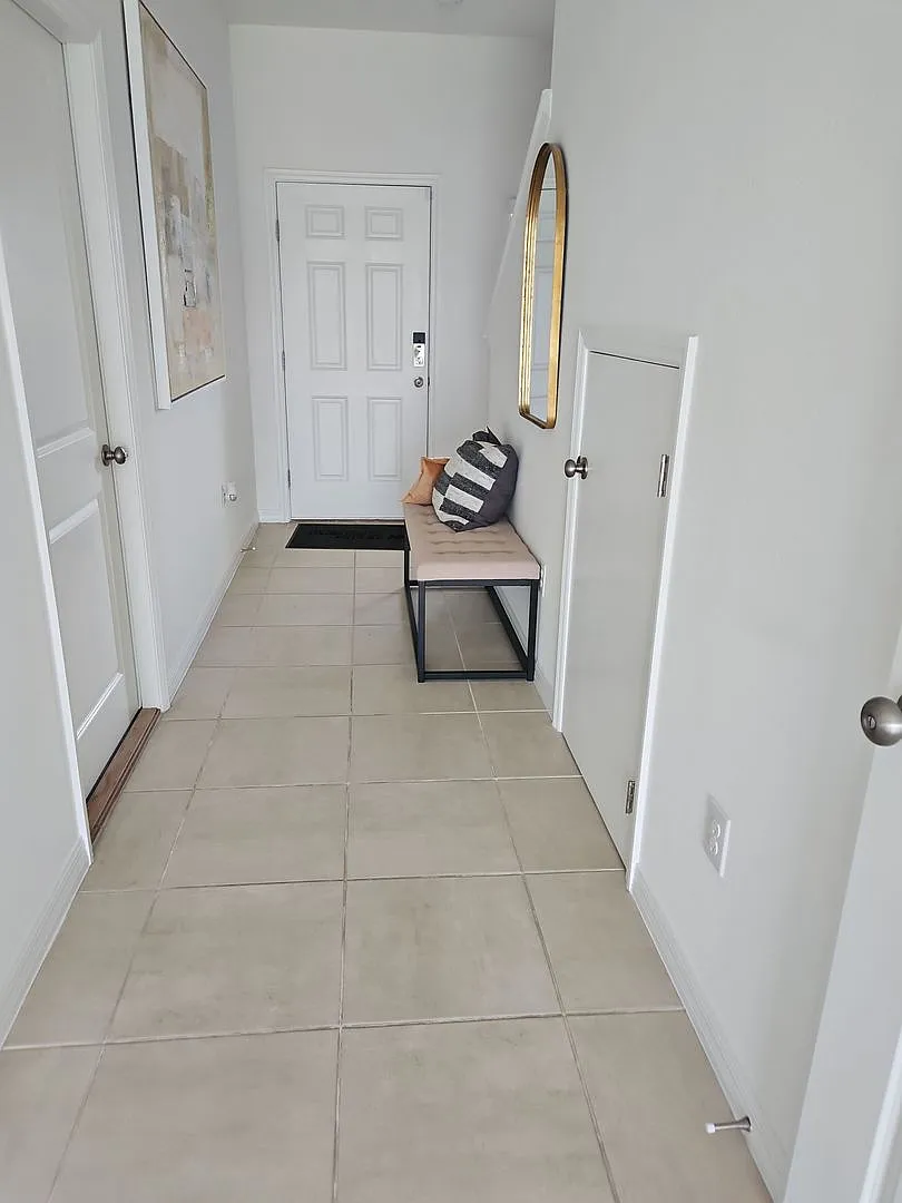 Beautiful, fully furnished, 3 bedroom townhome for rent in The Townhomes at River Landing! — Photo 4