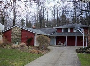 27561 Linwood Cir, North Olmsted, OH 44070