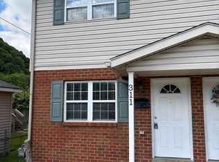 311 71st St SE #A, Charleston, WV 25304