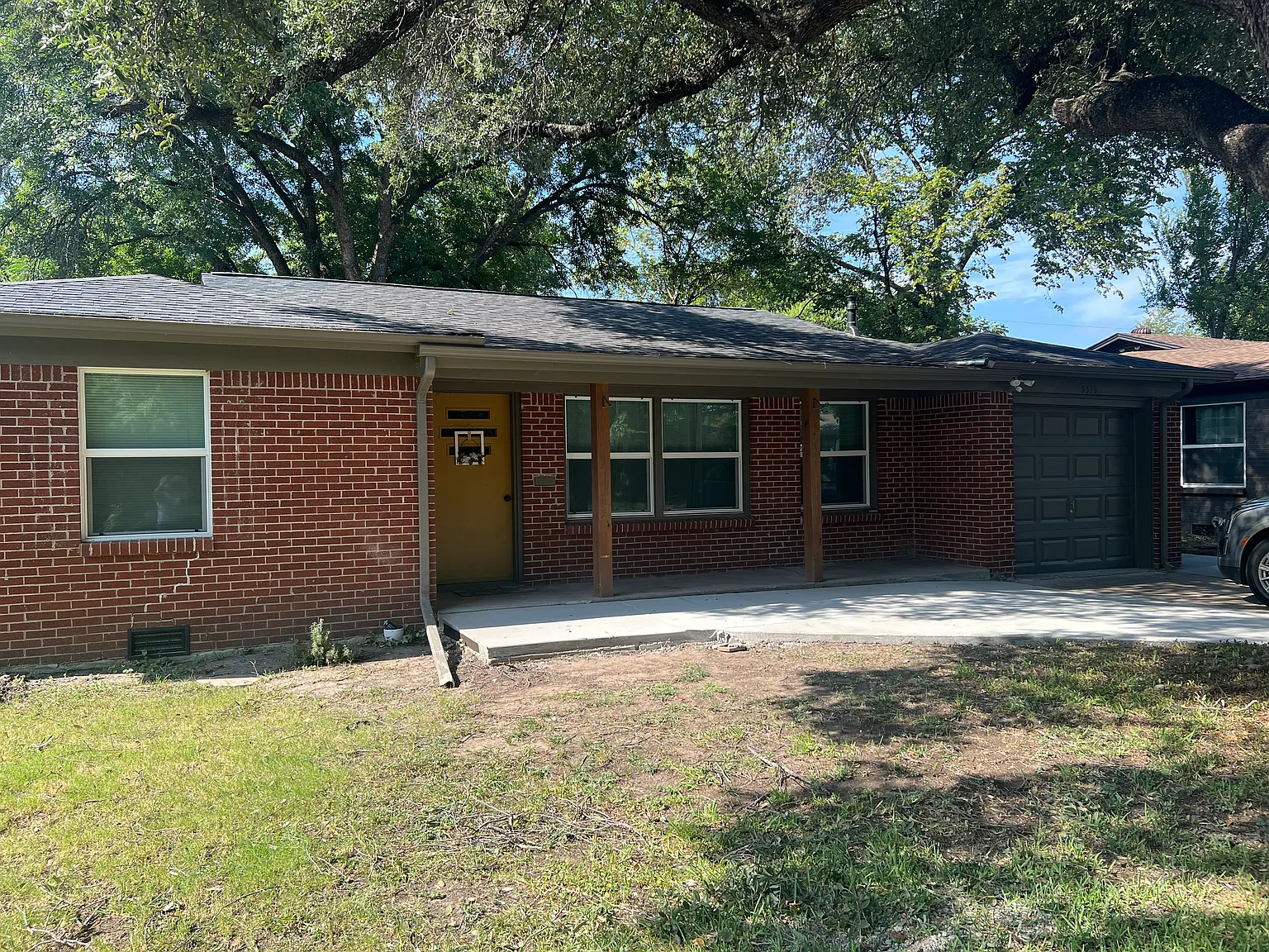 3 bed, 1400 sqft, $1,850 — Photo 2
