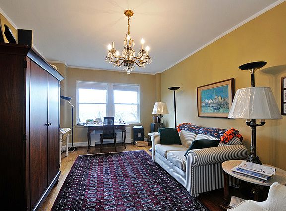 3rd image of 4300 N Marine Dr APT 303