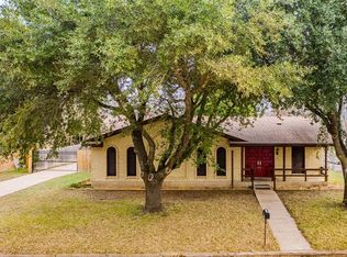 112 N Valley St, Red Oak, TX 75154
