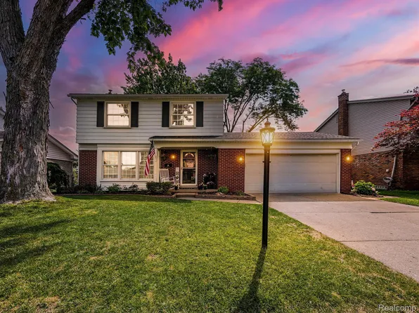 14194 Barbara St, Livonia, MI 48154