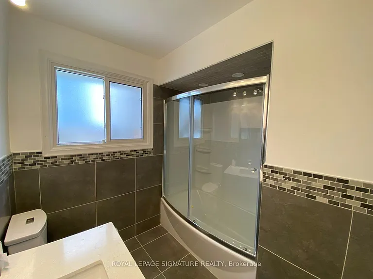 9 Fieldway Dr #UPPER — Photo 7