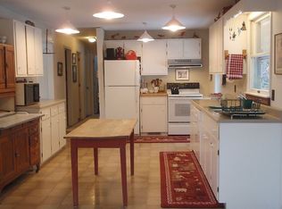 216 Cabot Rd, Woodstock, VT 05091