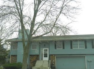 1107 Meadowview Dr, Stillwater, MN 55082