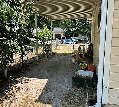 4th image of 419 Osage Dr