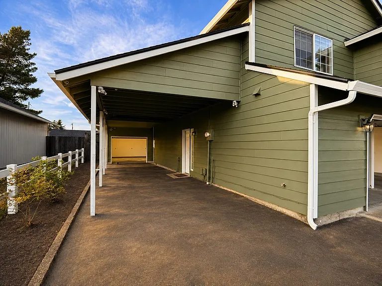 226 Sparks Dr — Photo 26